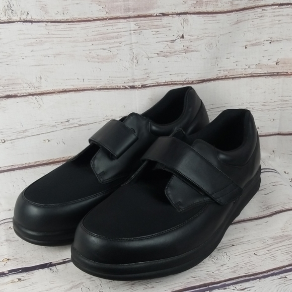 pw minor shoes closed